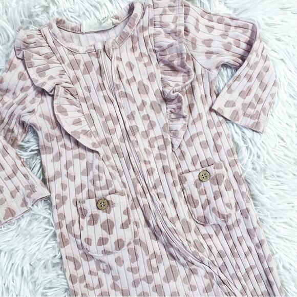 JESSICA SIMPSON • Pale Pink Leopard Animal Print Ruffle Zip Sleeper - Picture 1 of 5